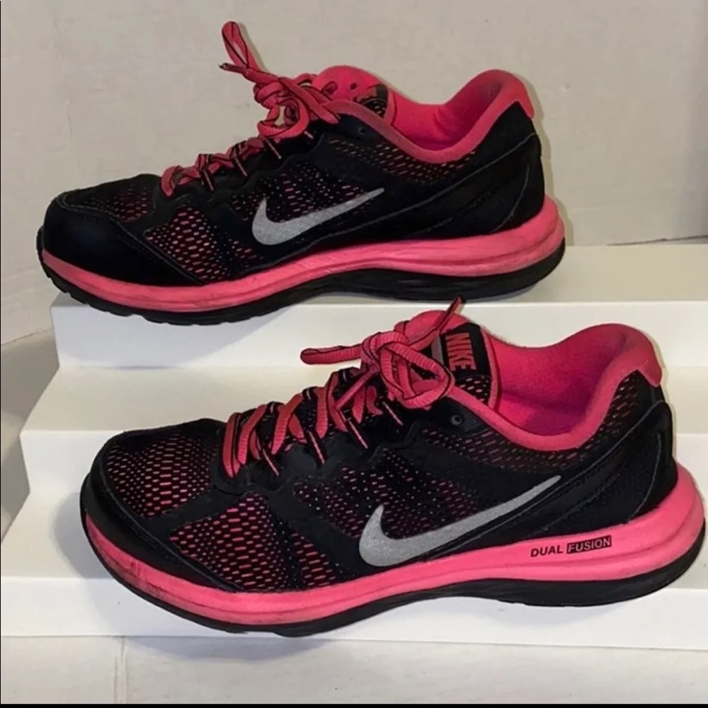 Nike Sneakers - Picture 6 of 6